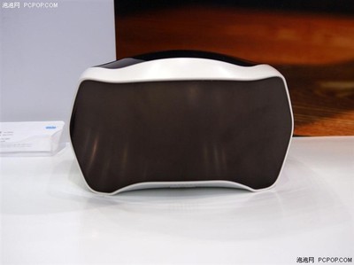 Roobo闪耀高交会2015 布丁机器人携VR一体机开启智能交互新篇章